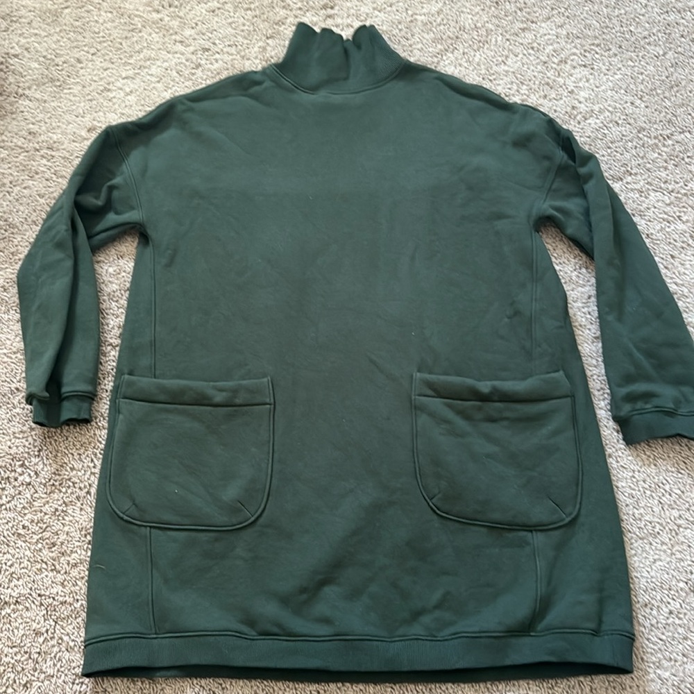 Tuckernuck Pomander Place Sweatshirt dress